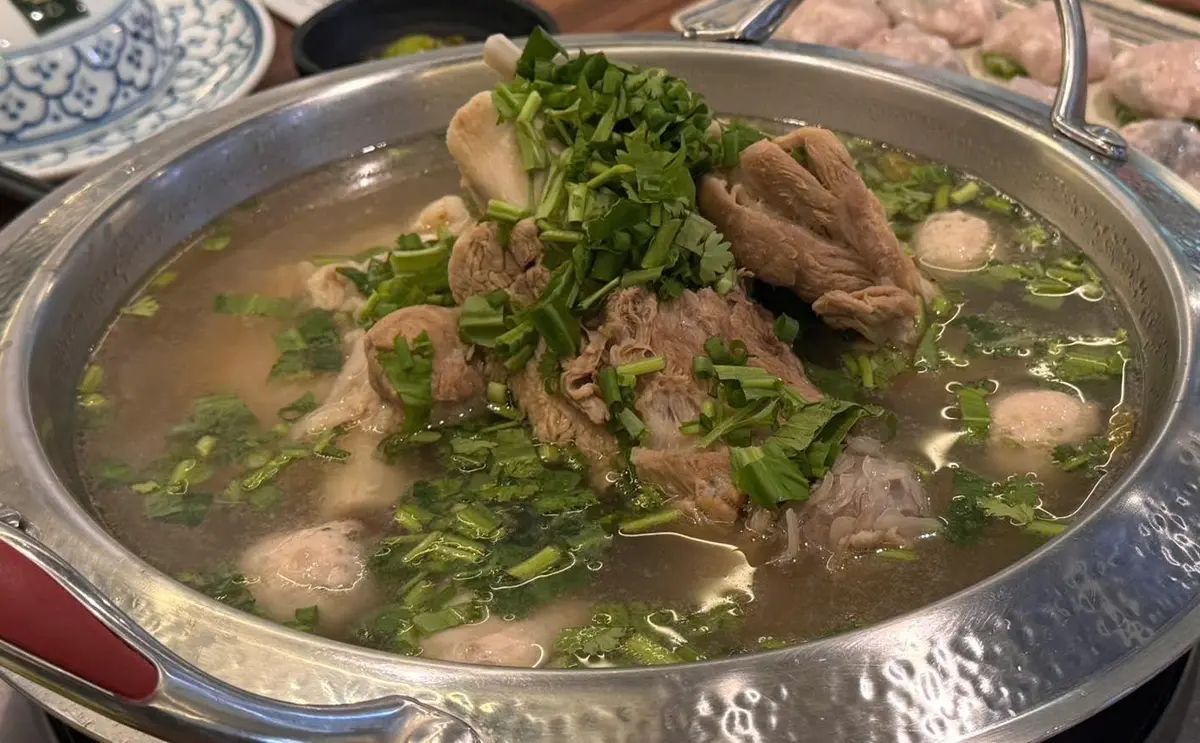 Lẩu Thái Chua Cay Hải Sản