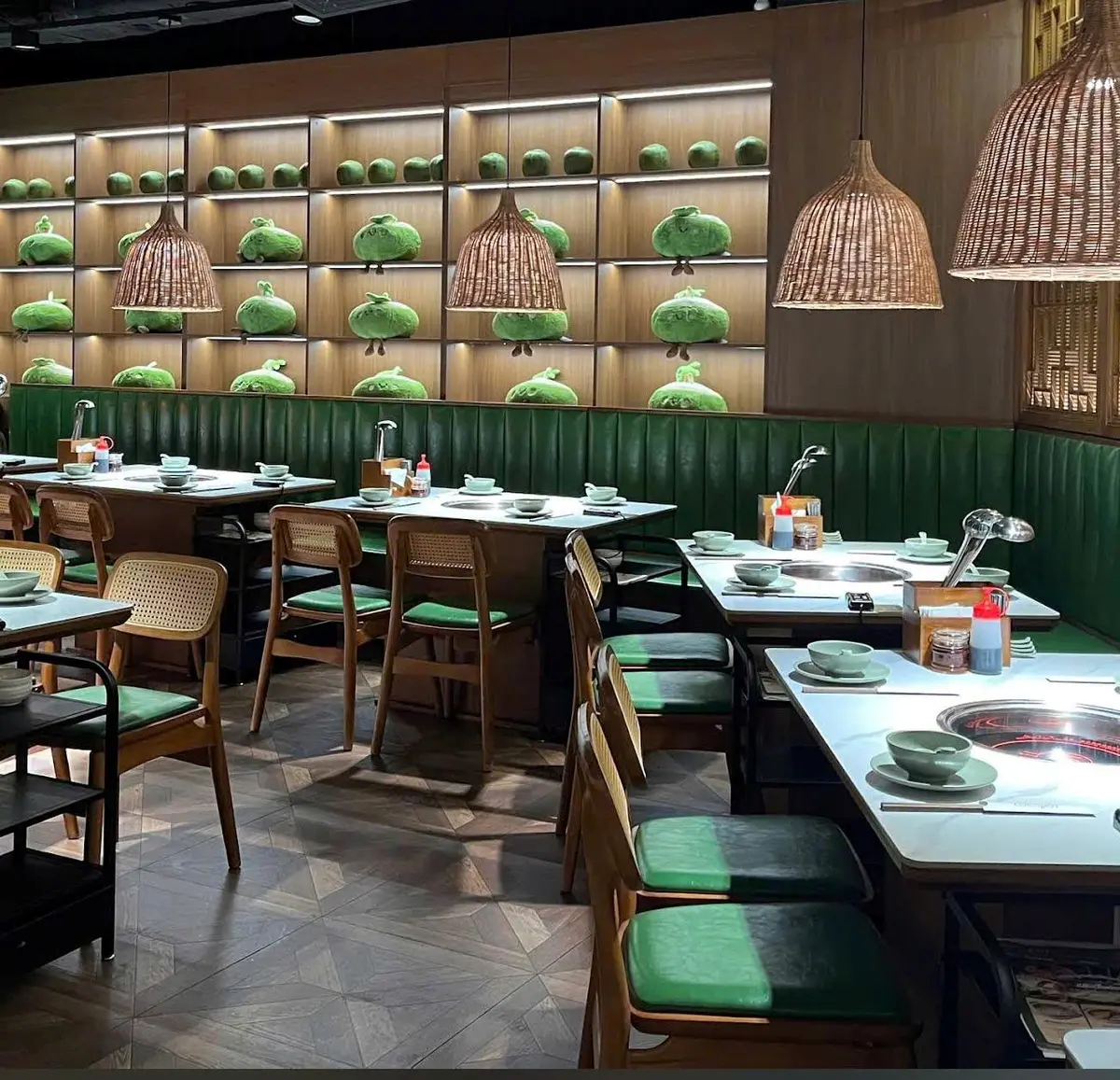 Gọi món trước cho nhóm đông, bếp ra theo nhịp